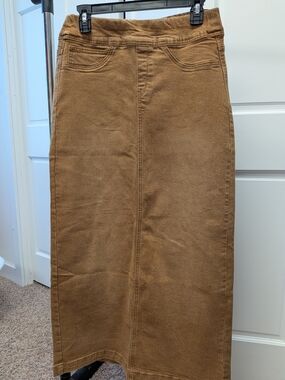 Main Street Exchange Camel Sara Skirt